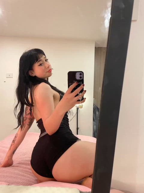 Would you say itadakimasu if I appeared in your room rn?