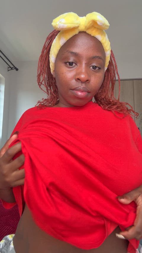 Sending nudes to every guy that upvts (auto reply’s on) just say yes