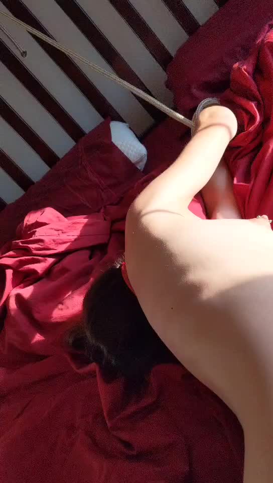 Make that ass shake! :)