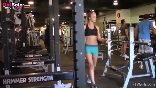Flashing Boobies in Gym