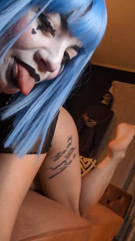 It's time for tickles!