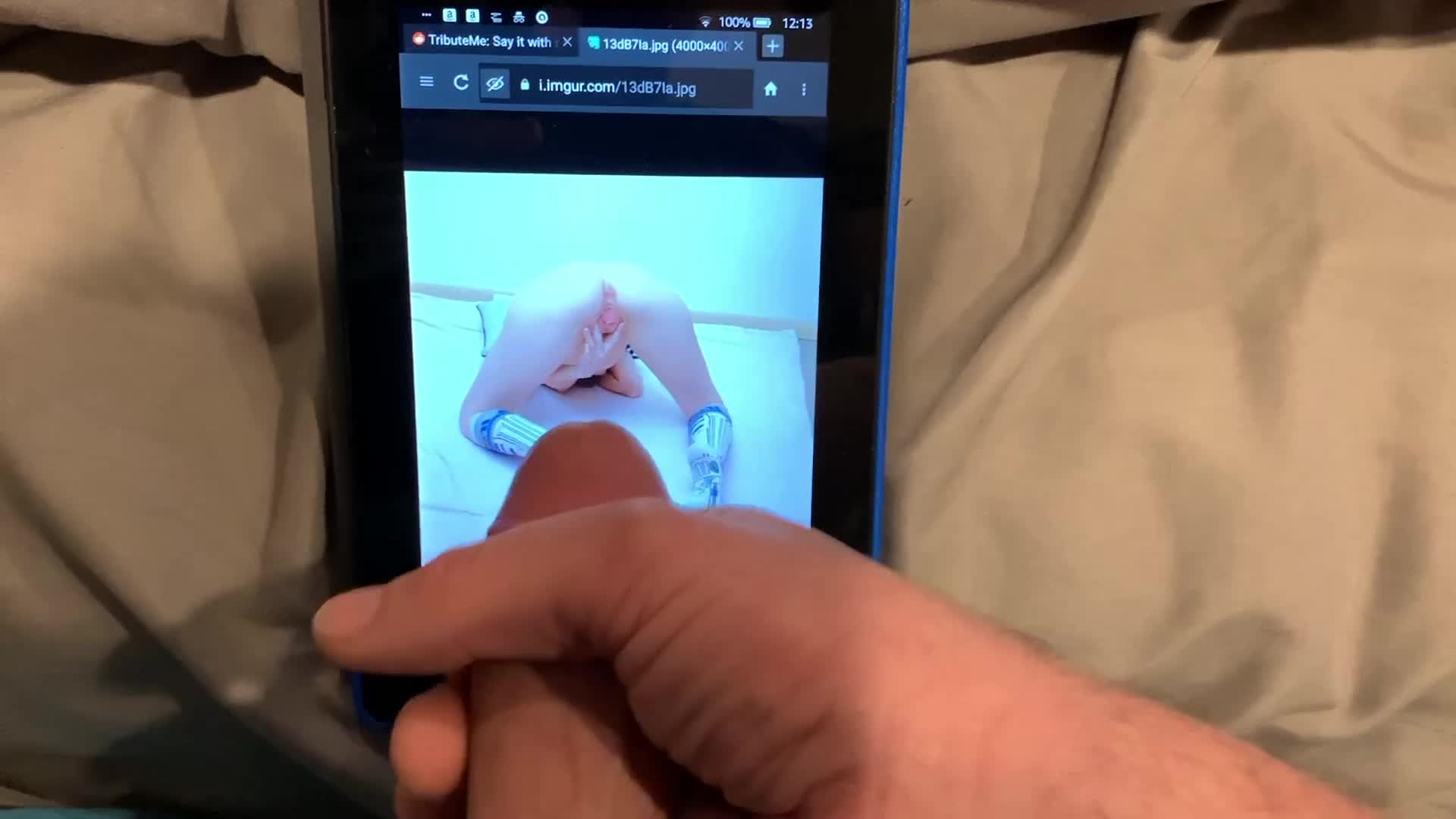 Almost broke the Kindle with my cum for her tribute >.<
