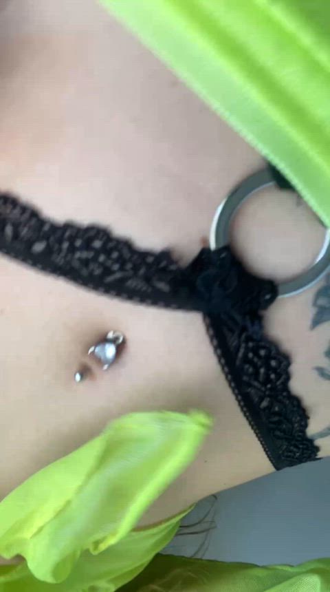 Guess a number between 1 to 5, and I will send nude via inbox (not joking)