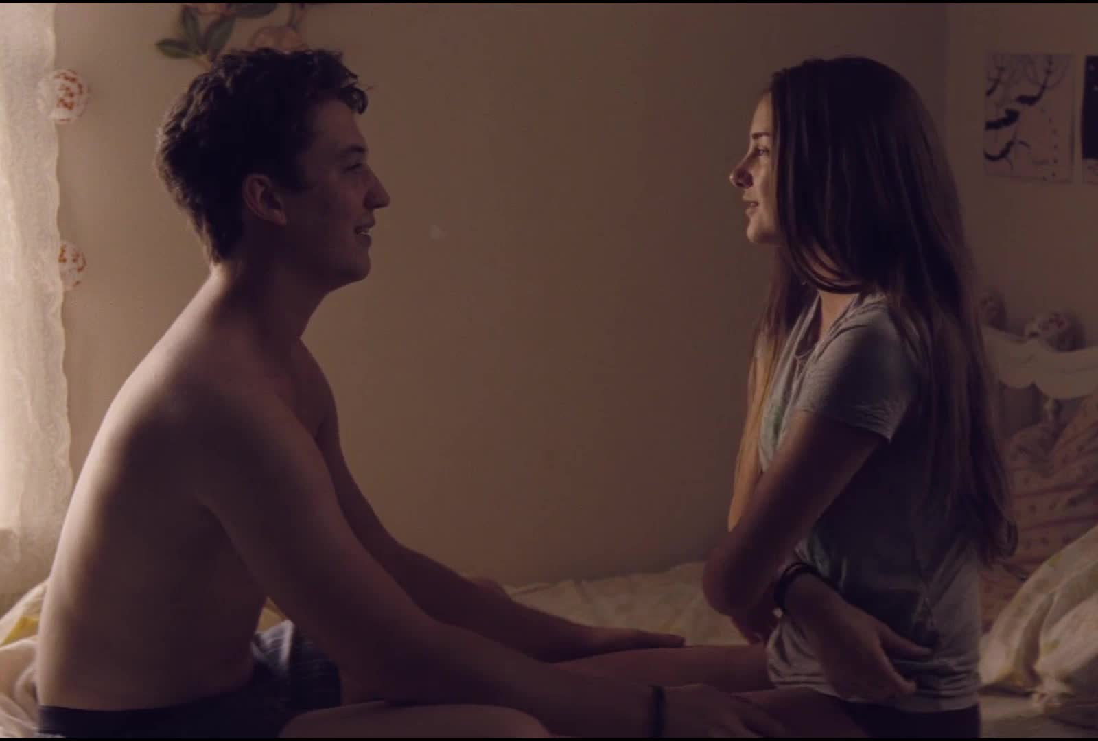 Shailene Woodley - Shy & Sexy in The Spectacular Now