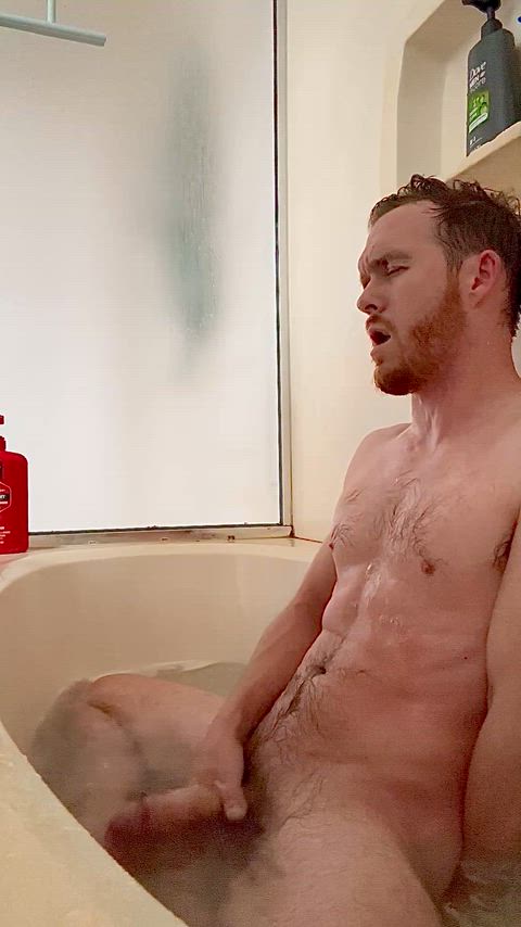 A brief preview of some fun bath time. 💦 😉