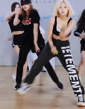 I-DLE - Soyeon