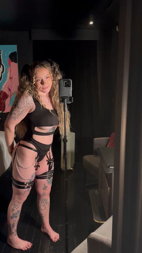 Playing around before my pinup style photoshoot