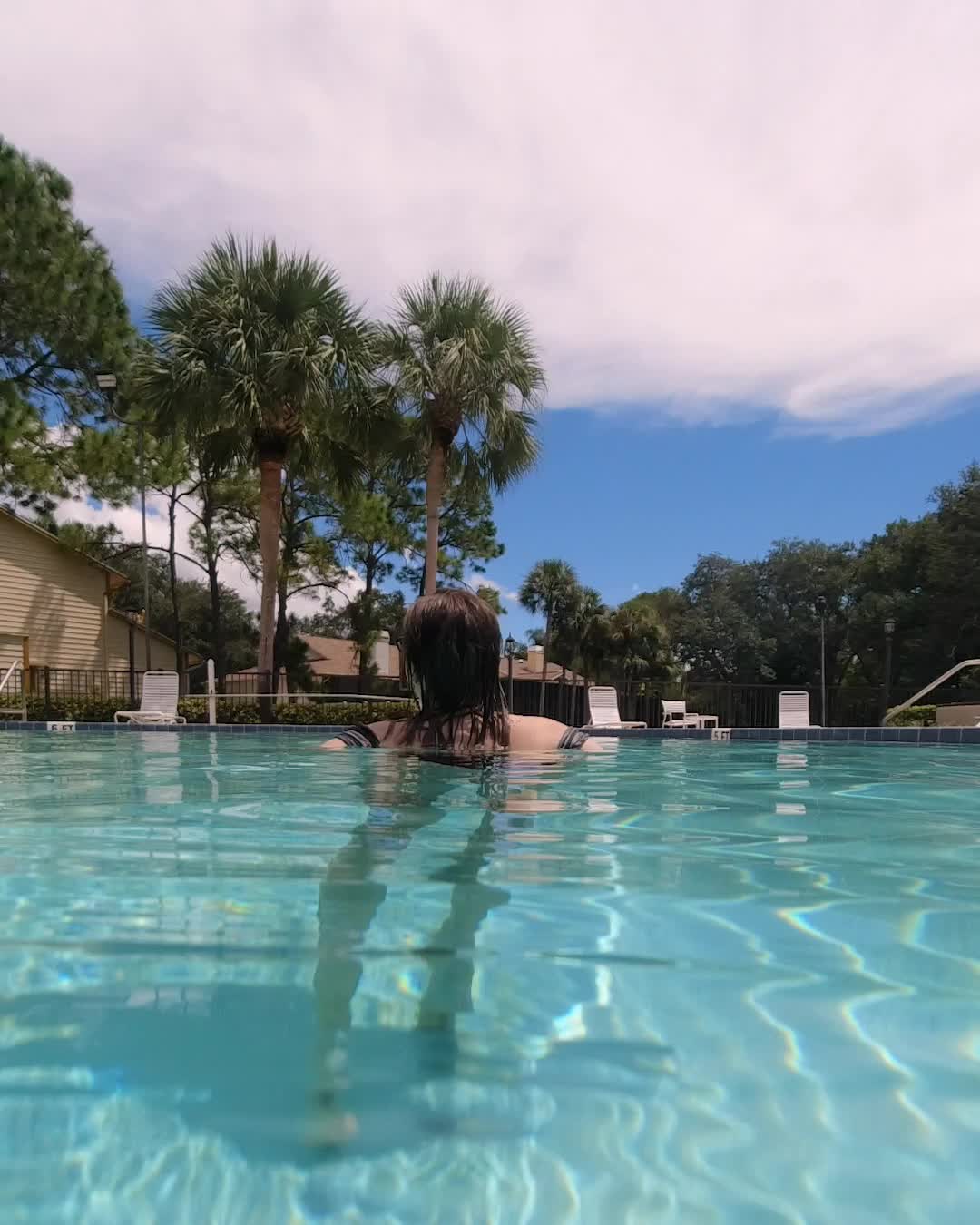 The house by the pool opened up their windows once we showed up.. I hope they got what they were looking or 😘