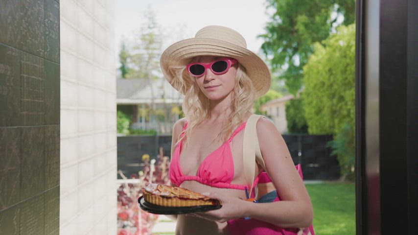 It started with pie by the pool… 😏🍰💧 | Neighborly Delights with Claire Roos ❤😍🔥