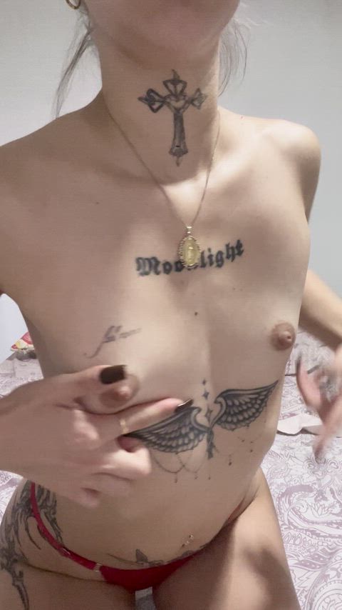 Do men genuinely prefer small breasts thumbnail
