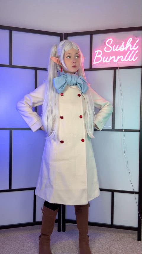 POV: You're using an X-Ray spell on Frieren (Cosplay by SushiBunniii)