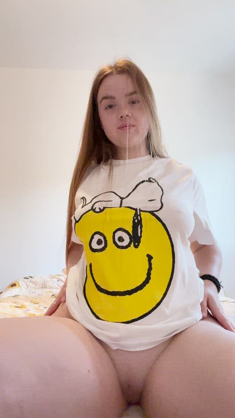 20yo college girl feeling a bit too needy tonight… would you fuck me?