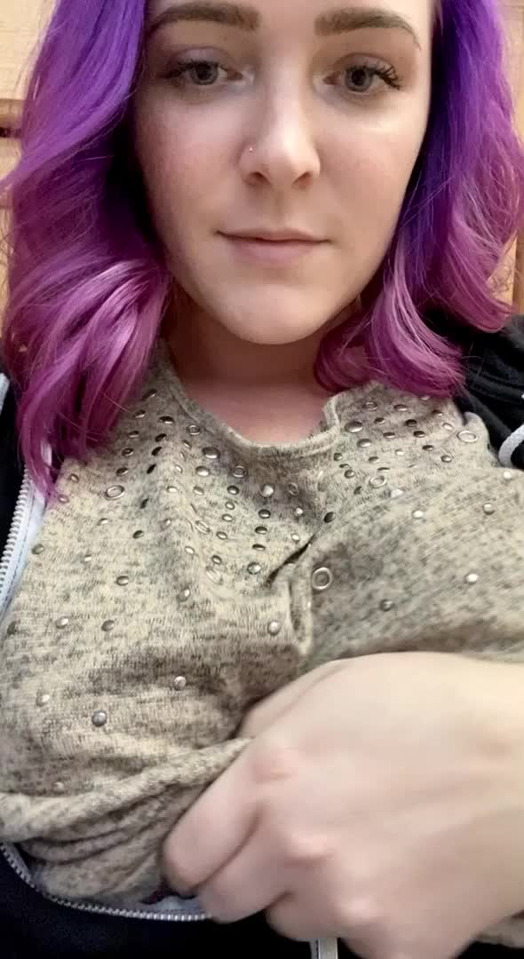 Revealing her big juicy tits