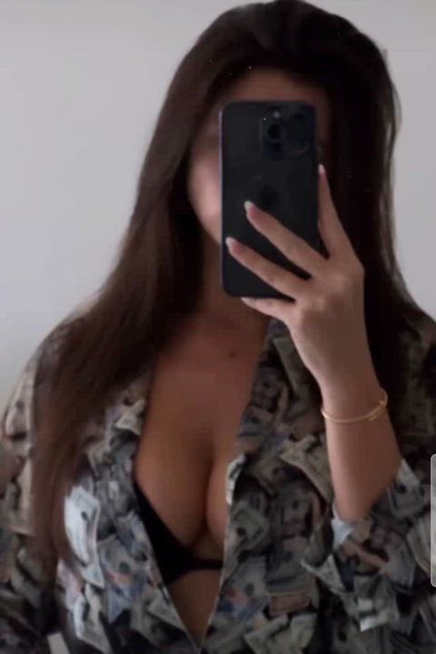 Million dollar selfie