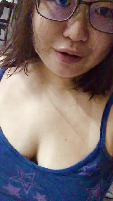 Tittyfuck and stick your Cock in for Underboob action