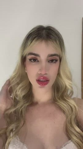 The glow hums faint like hidden heat 💠