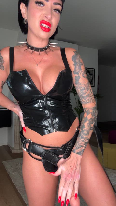 Would you date a girl who has a pegging fetish?