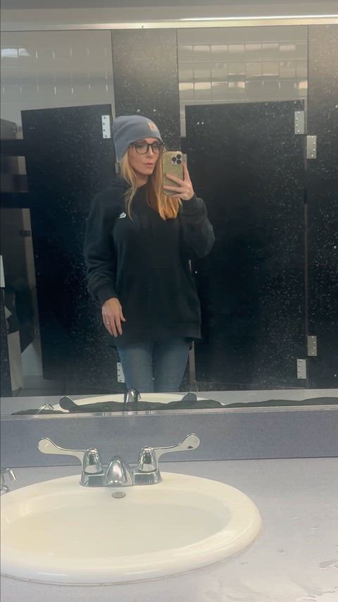 A real wife giving you a public flashing