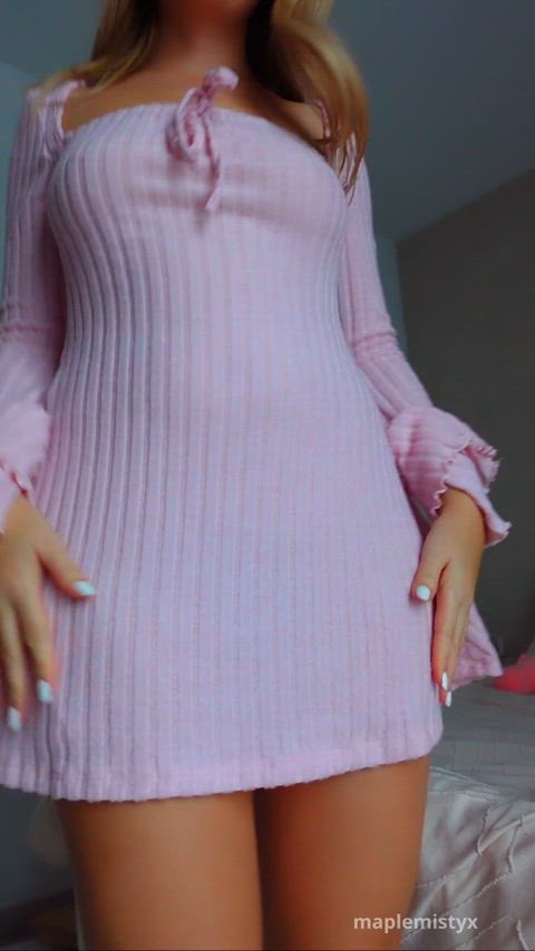 No skirt can hide my premium cheeks