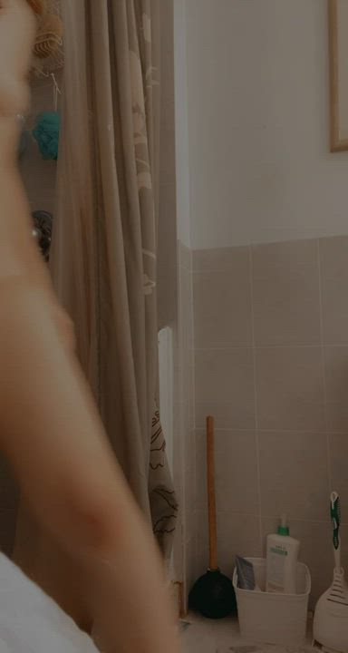 Will you breed me in the shower please🥺?