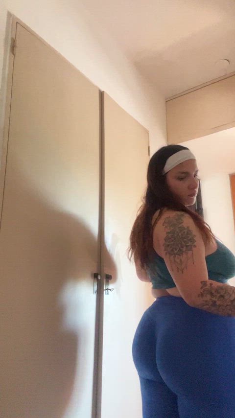 whereas my yoga partner :p