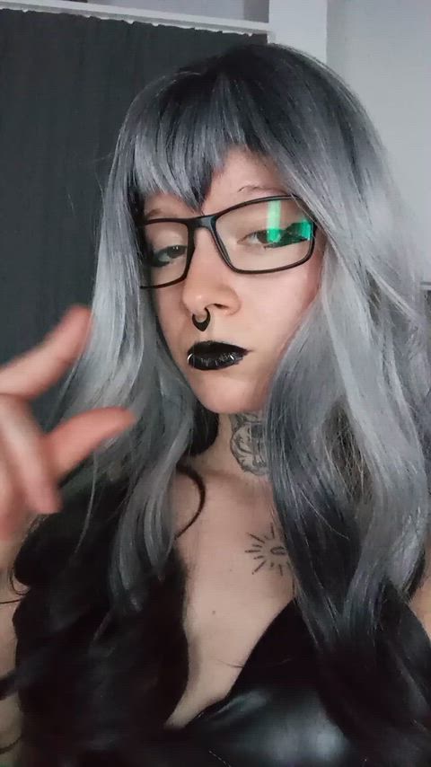 OF @misslydiadom thumbnail