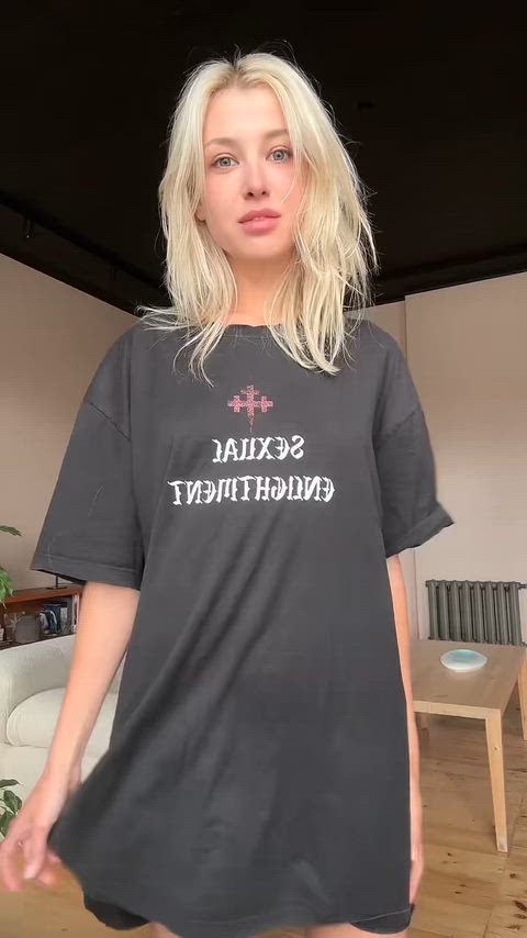 OnlyFans Teen Tits Porn GIF by valeria_pixie