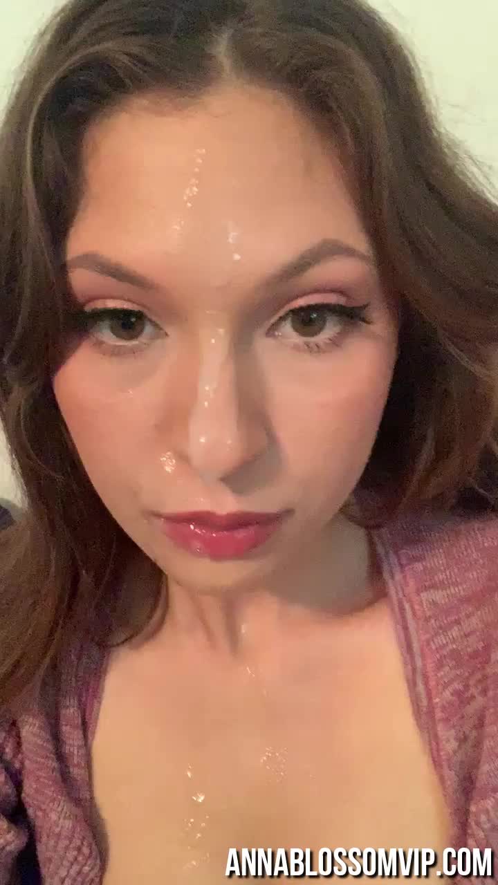 Showing off my reward after sucking cock😇
