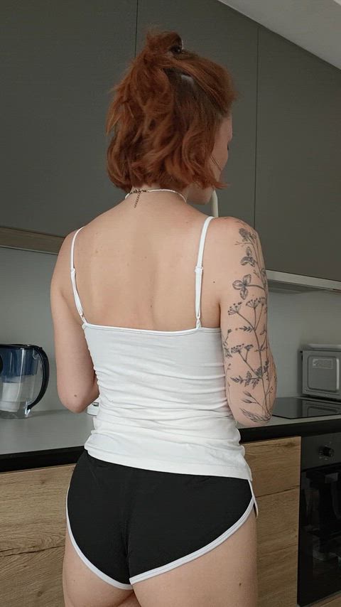 I don't even know who's hungrier: me or my butt