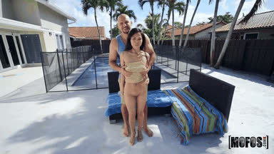 Don't Break Me / Mofos - Evie Ling, J. Mac Petite Asian Stretched Out / 23.04.2020