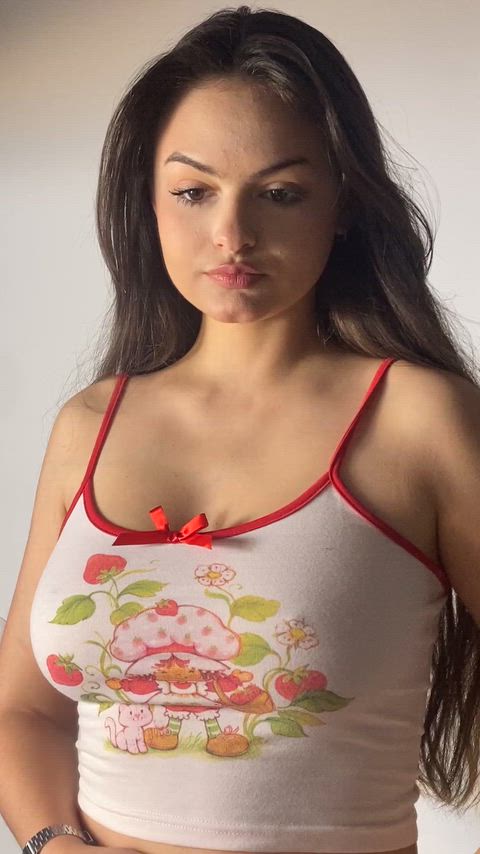 Natural boobs, fantastic to play in bed with for hours