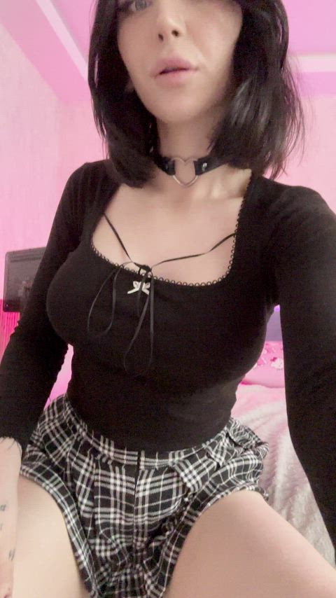 Any love out there for brown femboys like me 🤎🥺☺️