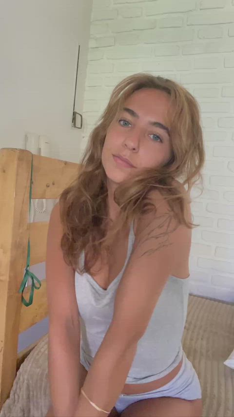 4”8 with great personality