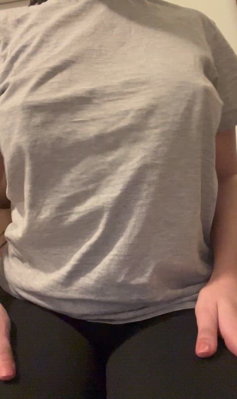 Comfy t shirt jiggles