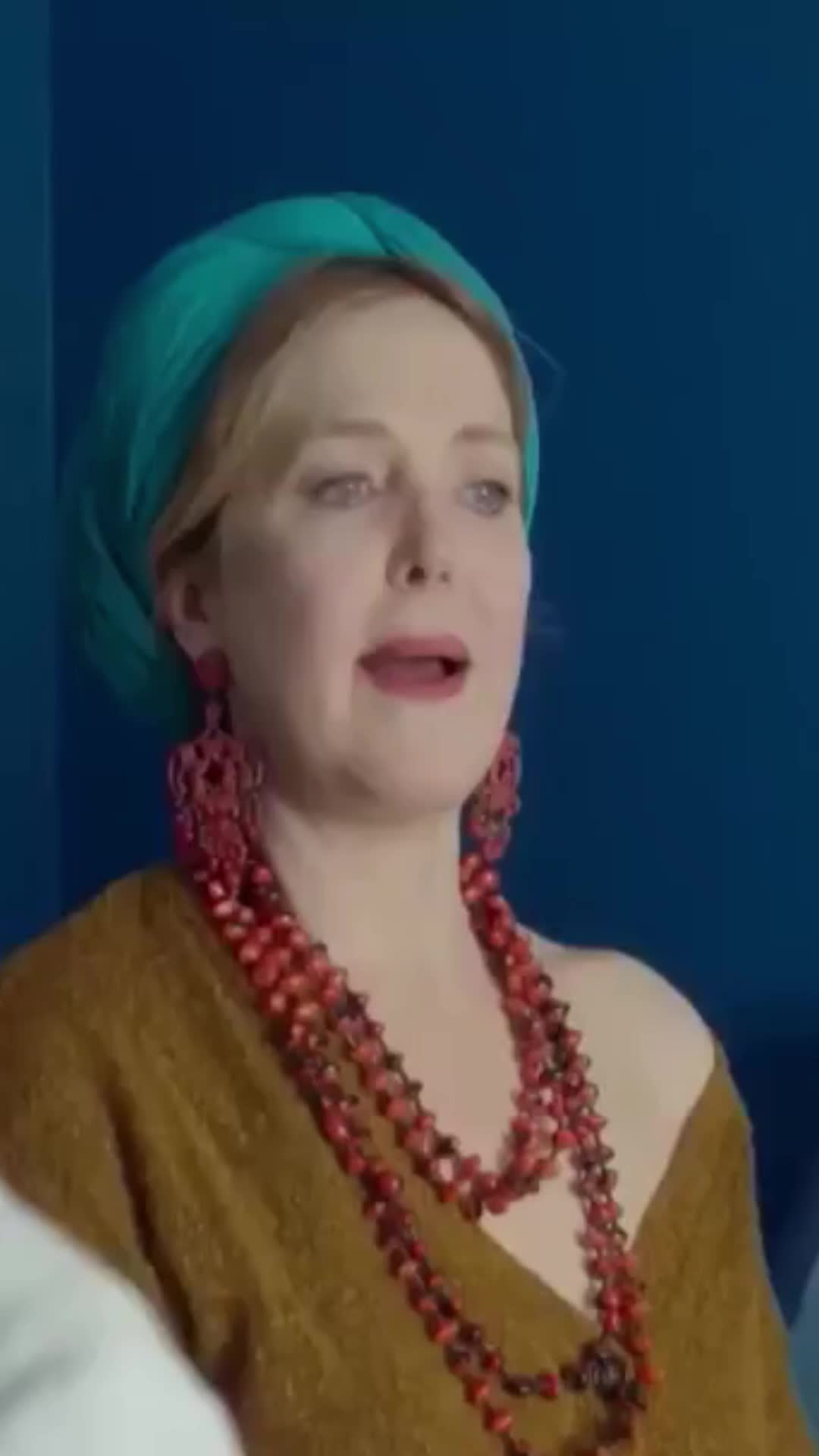 Agnes Soral ageless plots in HP S1E4