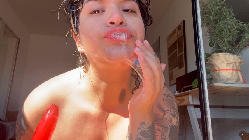 I wanna my thick spit in ur mouth