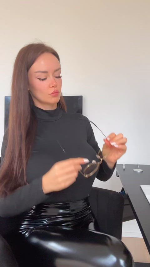 Are Glasses a yes or no