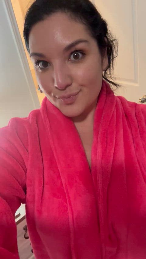 Spend your Sunday with the naughty milf