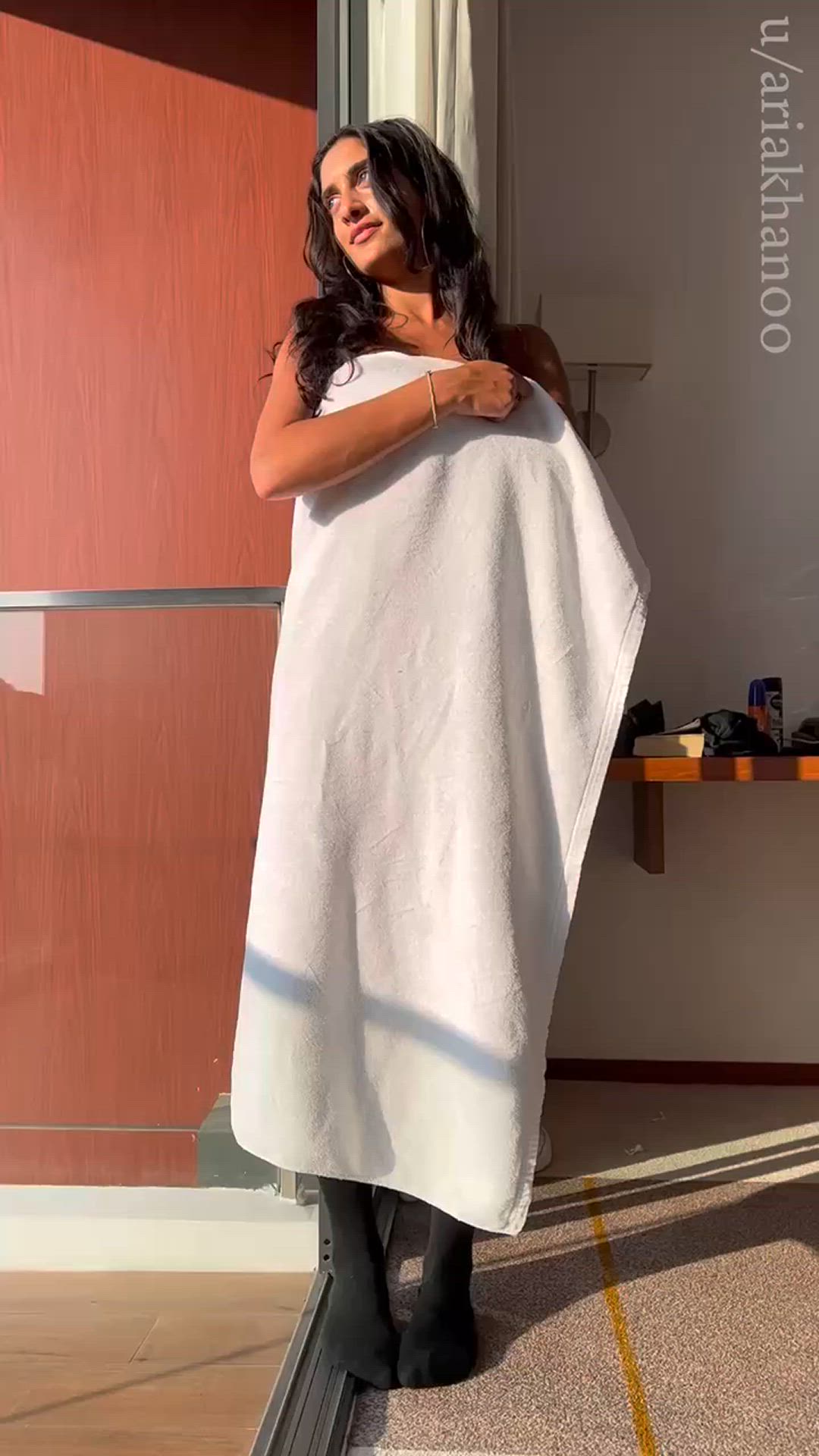 ariakhan00