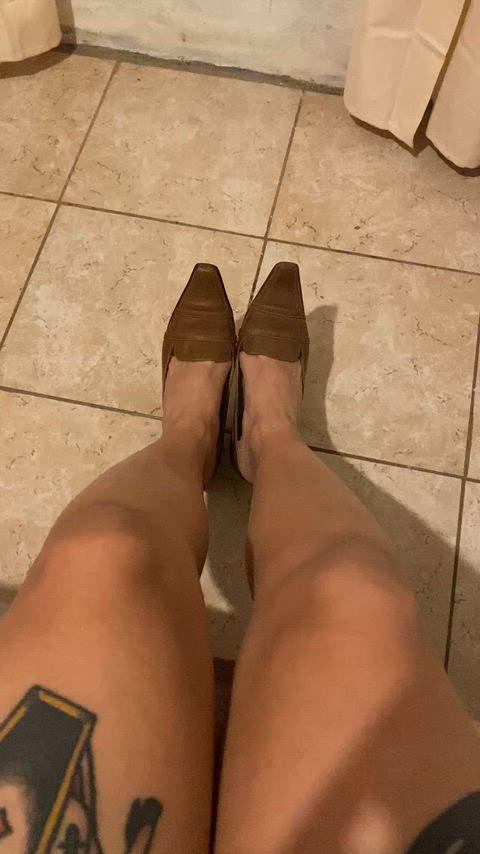 Sweat of Feet smells like vanilla, cheese and white wine 🤭