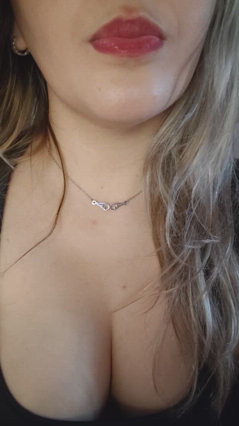 Come kiss my tongue