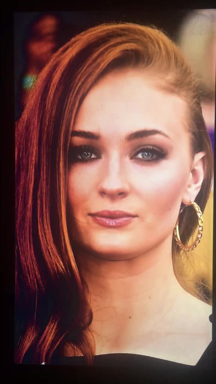 Sophie Turner gets her face GLAZED IN MY BIG, THICK LOAD OF HOT CUM!!!