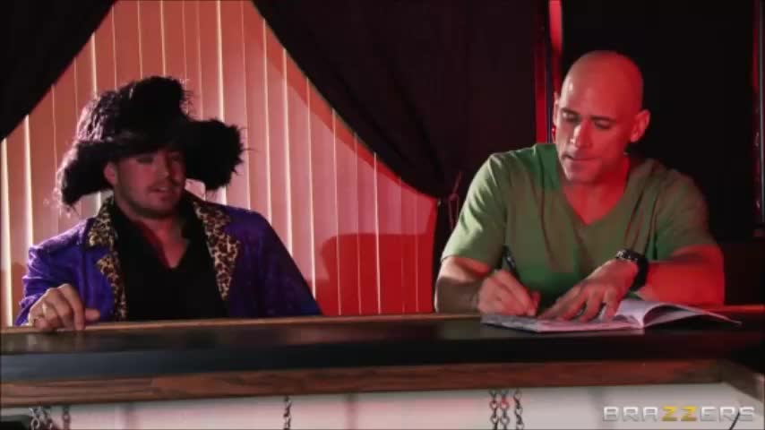 How To Pick Up A Busty Milf Like Alura Jenson