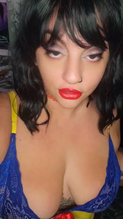 Snow White taking a break from the dwarfs