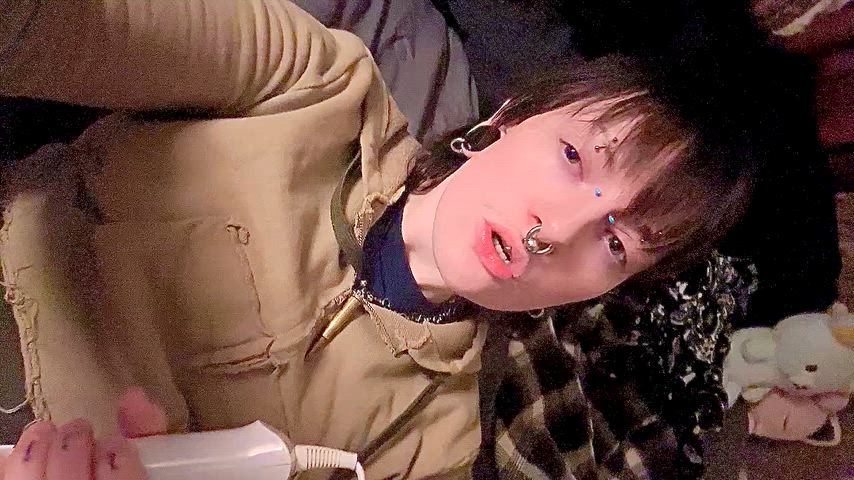 Thick T boys are your favorite, I know. Make sure to look at how hard I am for you 😈