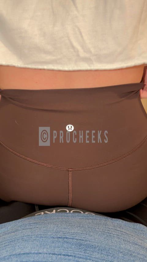 Warming him up in my Lulus 😍