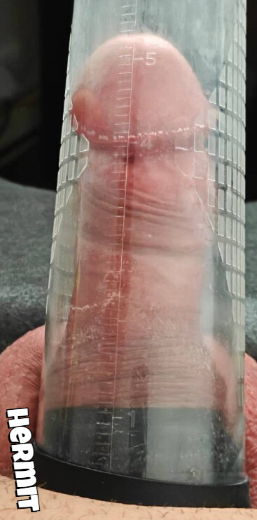Male amateur cock masturbating