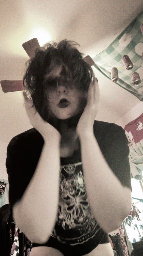 I wish the song would play but oh well. Ever have an emo boy suck your soul straight out you