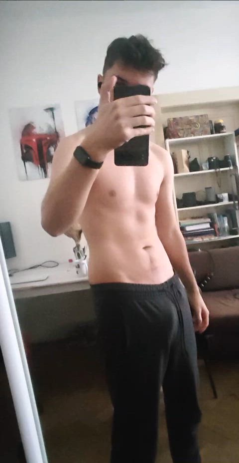 [24] Straight Cant Hide it