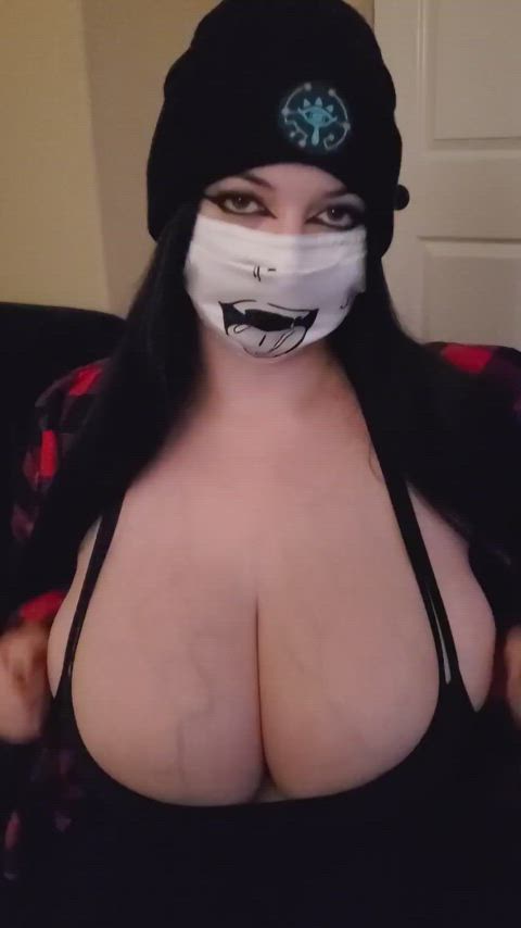 EsskayUwU vid 9/98